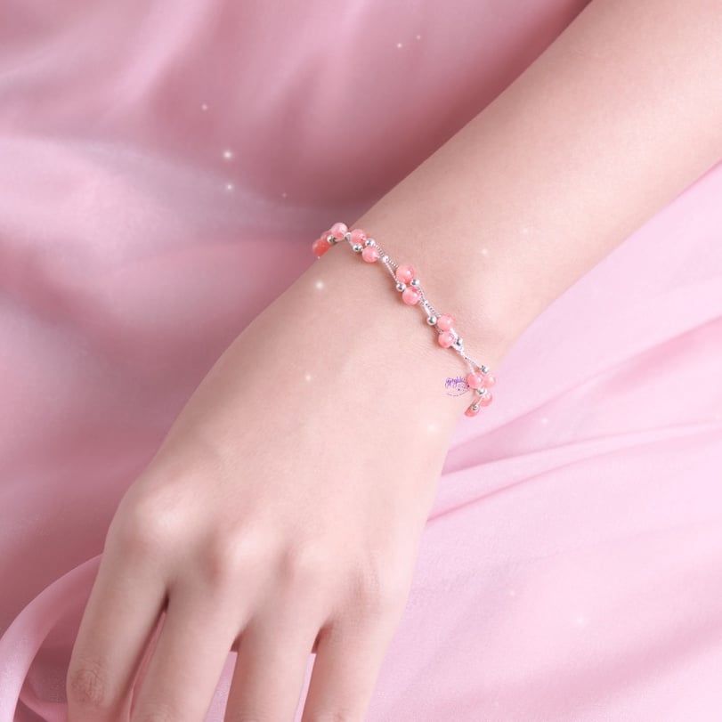 Vòng Tay Embrace Đá Đào Hoa Mini