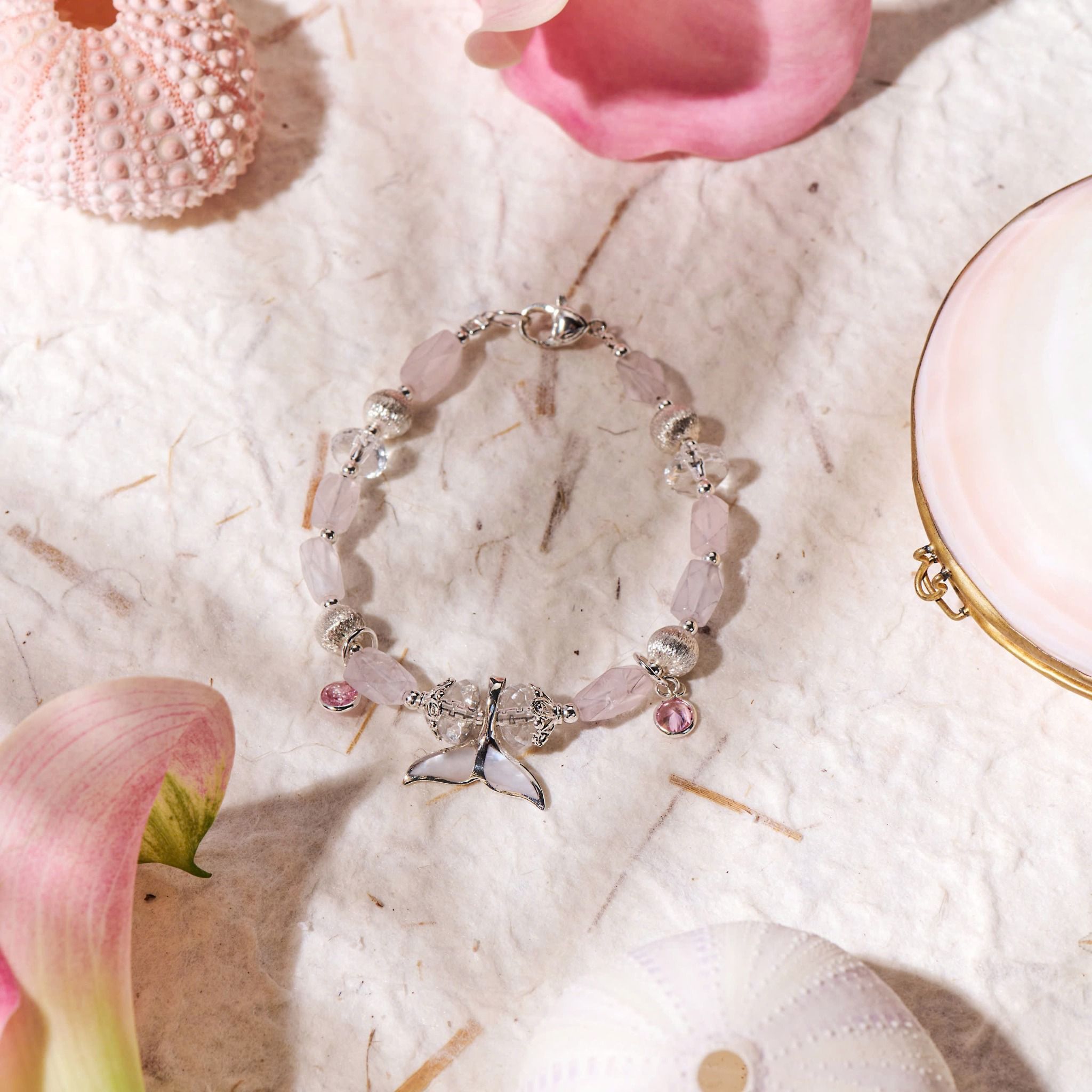 Vòng Tay Thiết Kế Nữ Lace of the Ocean Đá Thạch Anh Hồng Charm Đuôi Cá SP008177 Gypsy.lala