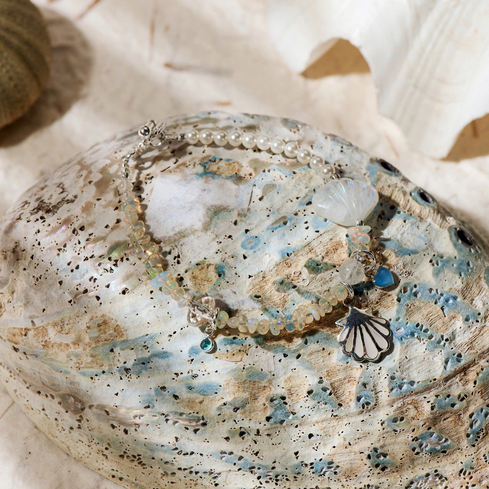 Vòng Tay Thiết Kế Nữ Whispers In The Sell Đá Opal, Ngọc Trai SP008173 Gypsy.lala