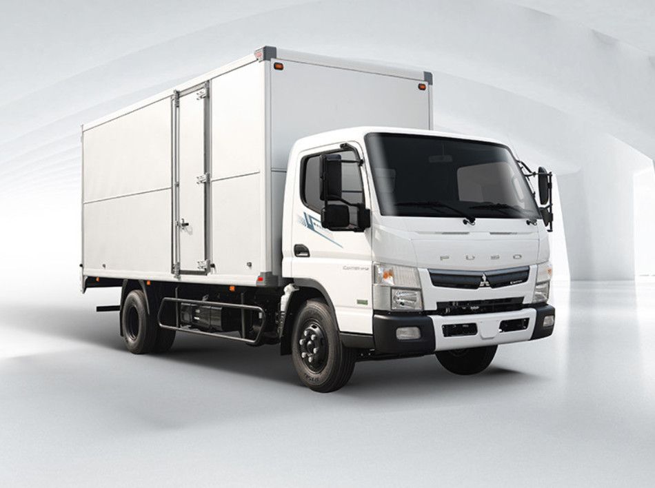 XE TẢI MITSUBISHI FUSO CANTER TF4.9 THÙNG KÍN TẢI TRỌNG 1.9 TẤN