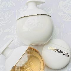 Cặp sữa tắm và dưỡng thể Dior Jadore Gel Douche 200ml