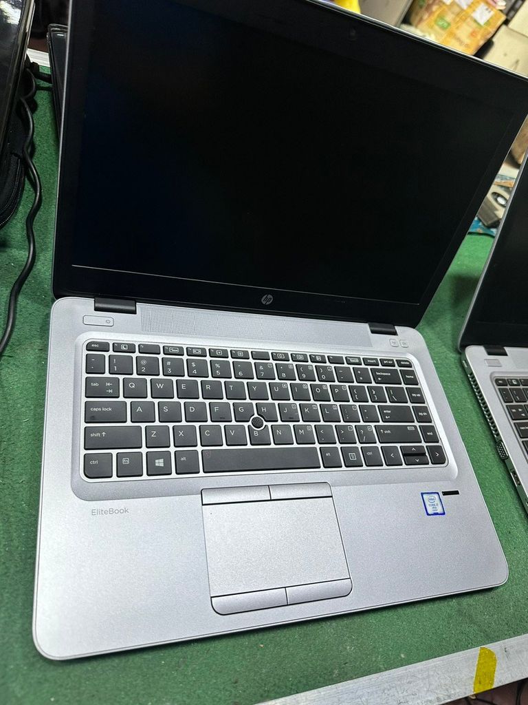 HP ELITEBOOK 820 G3/ I5 6TH/ 8GB/ 256GB 12.5 HD