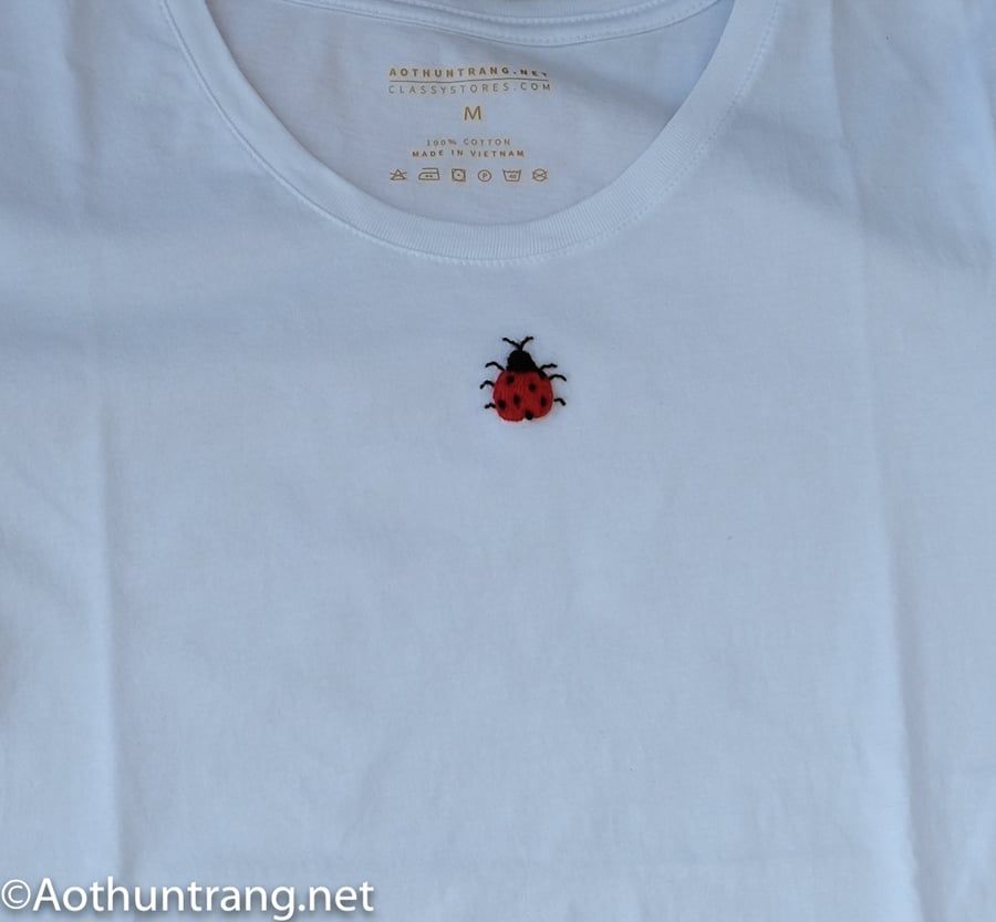 Bọ Rùa Vô Tư - Áo thun kháng khuẩn thêu tay (Handmade) 100% Cotton Sang Xịn MỊn