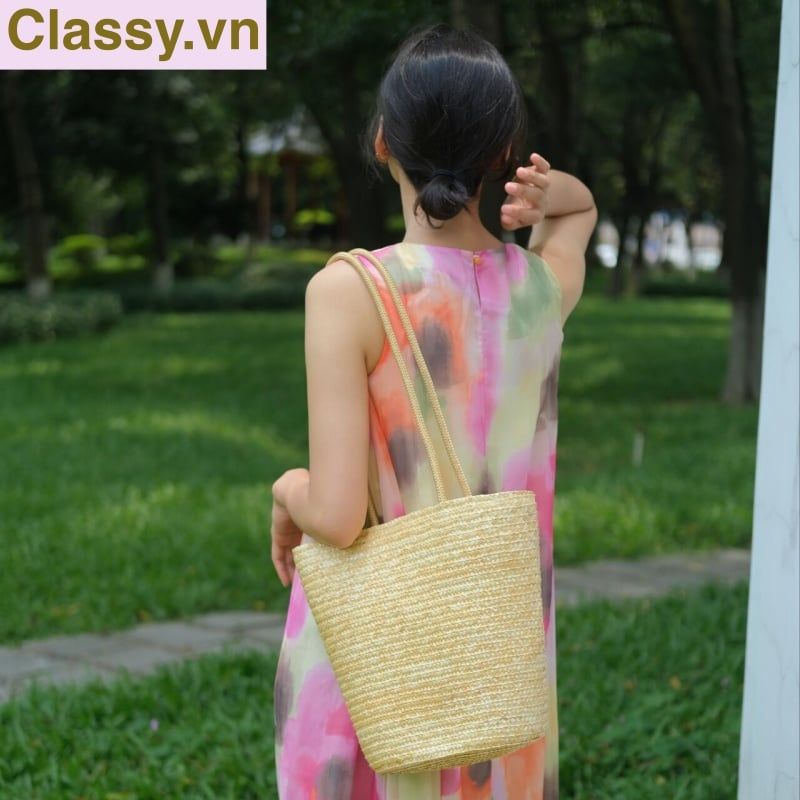 Túi cỏ bàng dáng bầu, có lớp lót làm từ cỏ bàng 100% thiên nhiên, từ bàn tay thợ thủ công Việt Nam T985