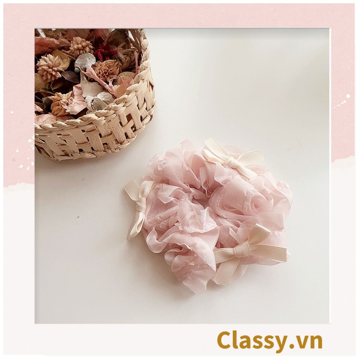 Kẹp tóc cột tóc scrunchies nơ màu hồng phấn mang lại nét nữ tính cho bạn nữ PK1152