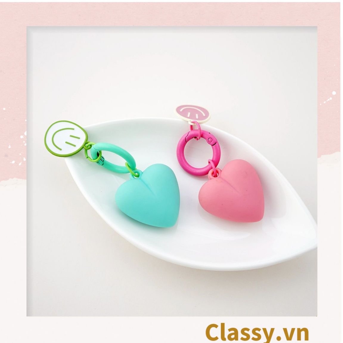  Classy Móc khóa trái tim đính kèm mặt cười màu pastel, móc khóa balo, điện thoại PK1539 