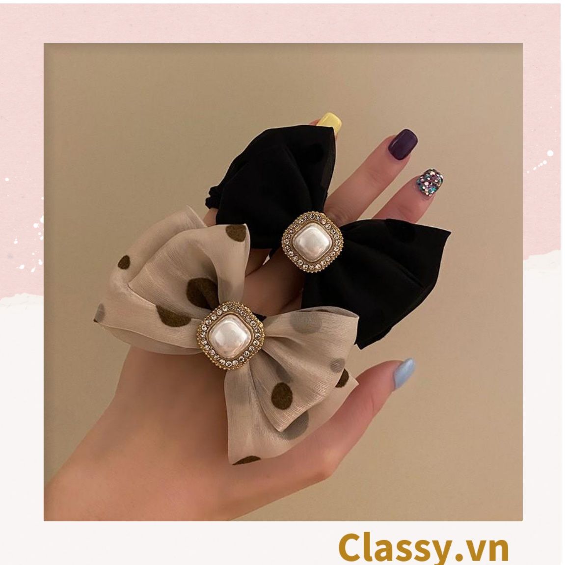 PK774 Bộ sưu tập hoàng gia - Scrunchies, kẹp tóc, nơ buộc tóc tông be, gắn ruy băng và đính đá nhiều lớp sang chảnh