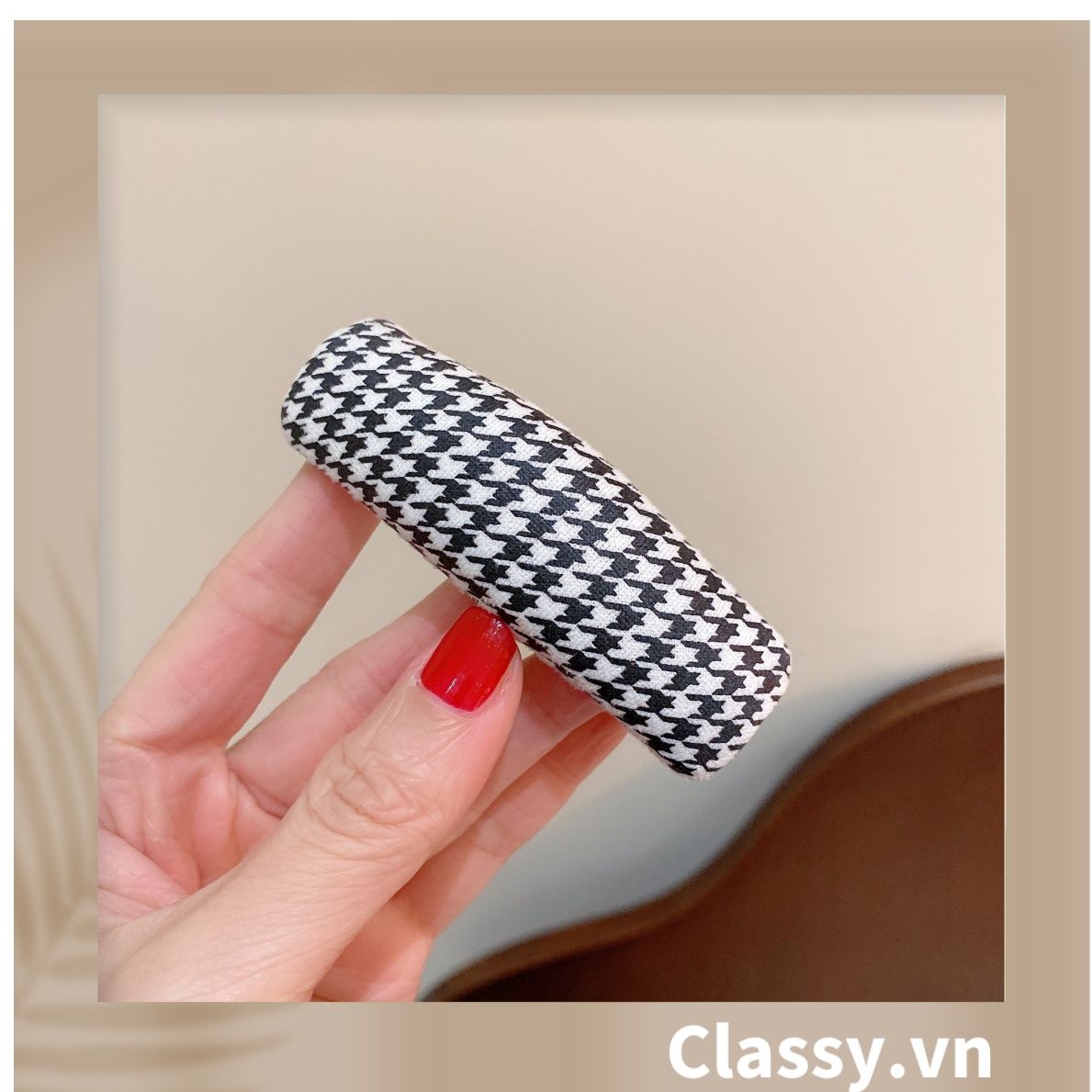 BST Kẹp tóc dạng clip họa tiết kẻ sọc trắng đen caro hot hit bản lớn bọc vải chanh sả sả chanh PK945