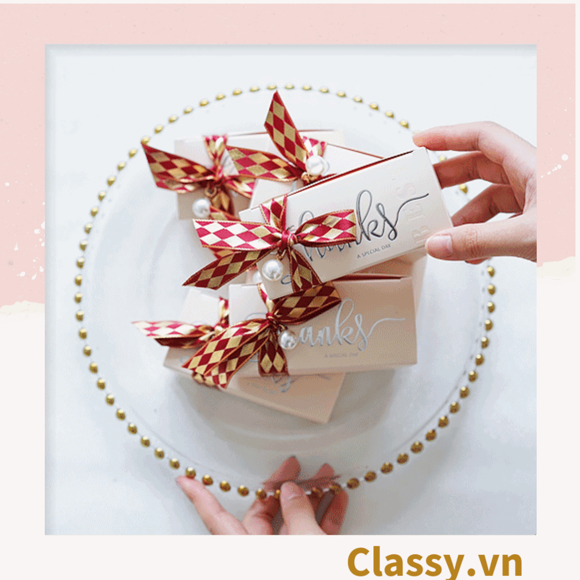 Hộp quà tặng tự gấp đính kèm ruy băng, đựng kẹo cưới, quà cảm ơn phong cách châu âu, nhiều màu sắc cho bạn lựa chọn Q1012