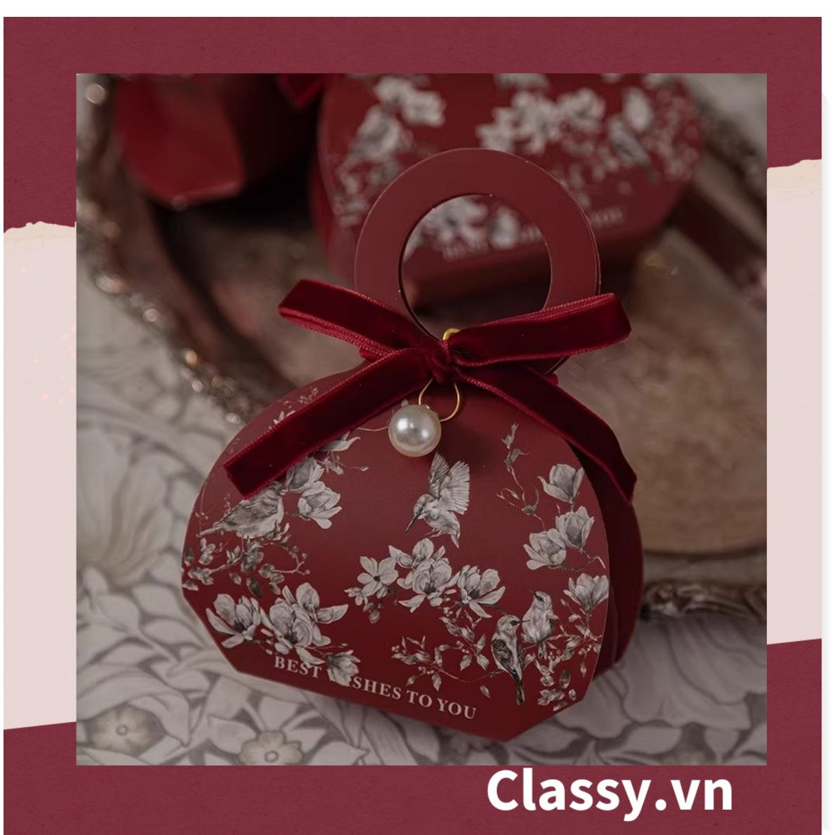 Hộp quà tặng tự gấp đính kèm ruy băng, có quai cầm , đựng kẹo cưới, quà cảm ơn, màu đỏ thanh lịch Q1739