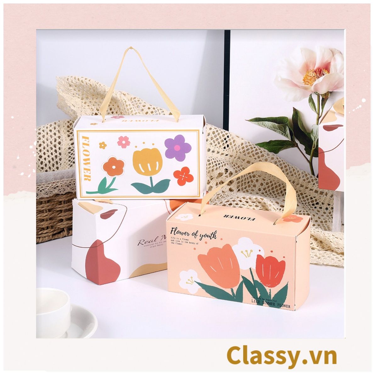  Hộp giấy tự gấp Classy đựng quà tặng kèm quai xách bằng ruy băng hình hoa tulip, kích thước 17 X 10 X 7.5CM Q1750 