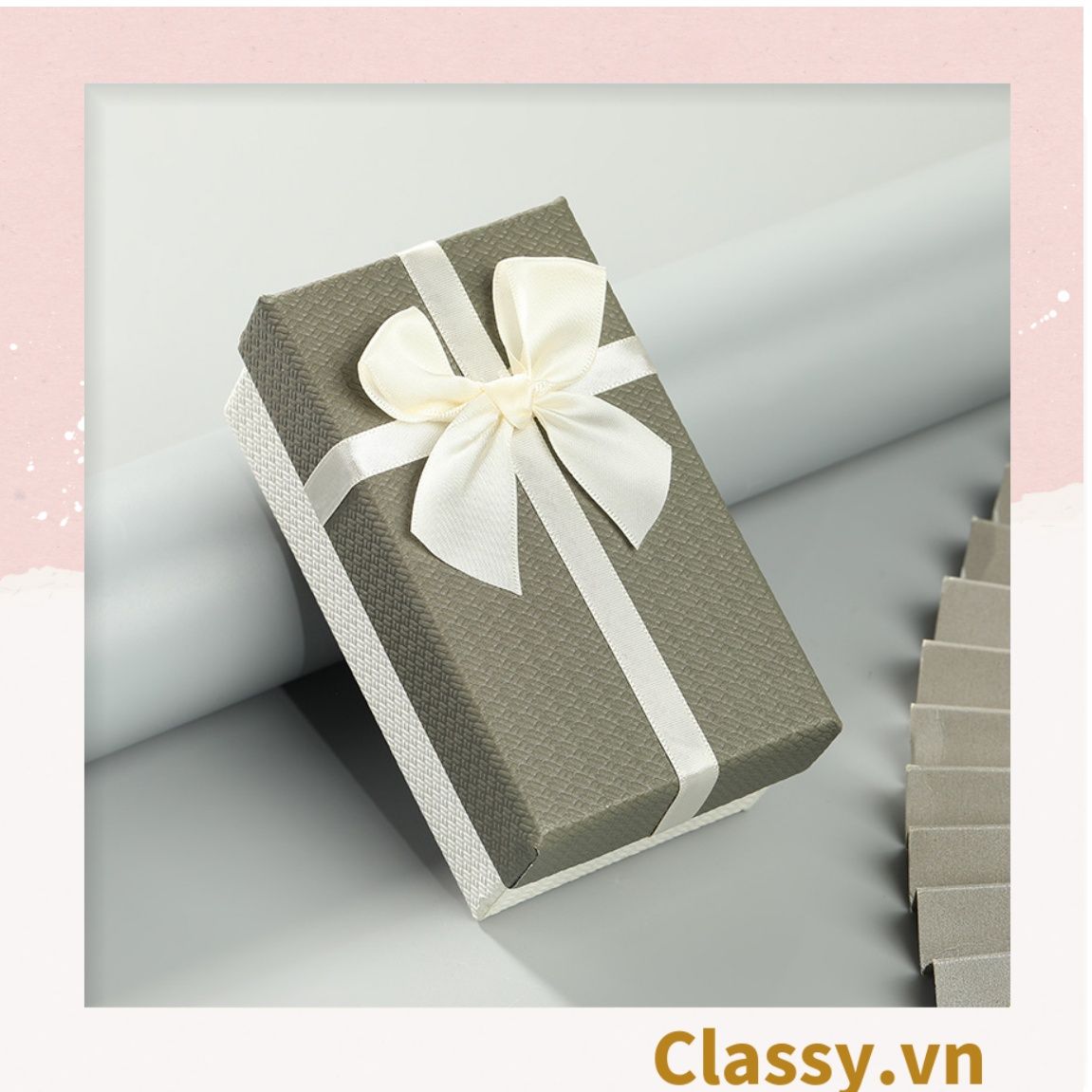 Hộp đựng quà tặng gắn nơ và tag chúc mừng, đựng son môi, nước hoa, sô cô la, trang sức