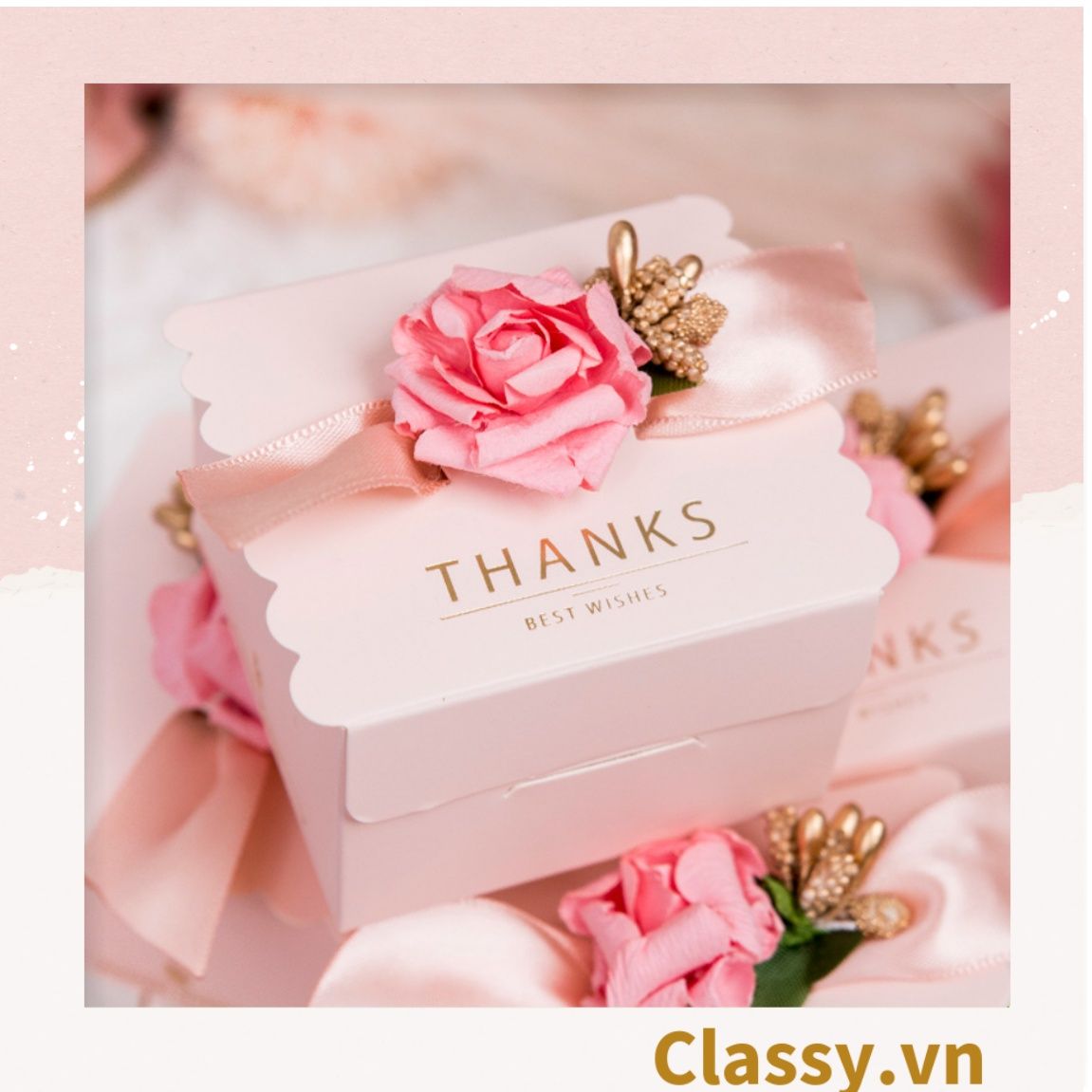 Hộp giấy mini 5 cm tự gấp hình hộp vuông, gắn ruy băng; in họa tiết sang trọng Q542
