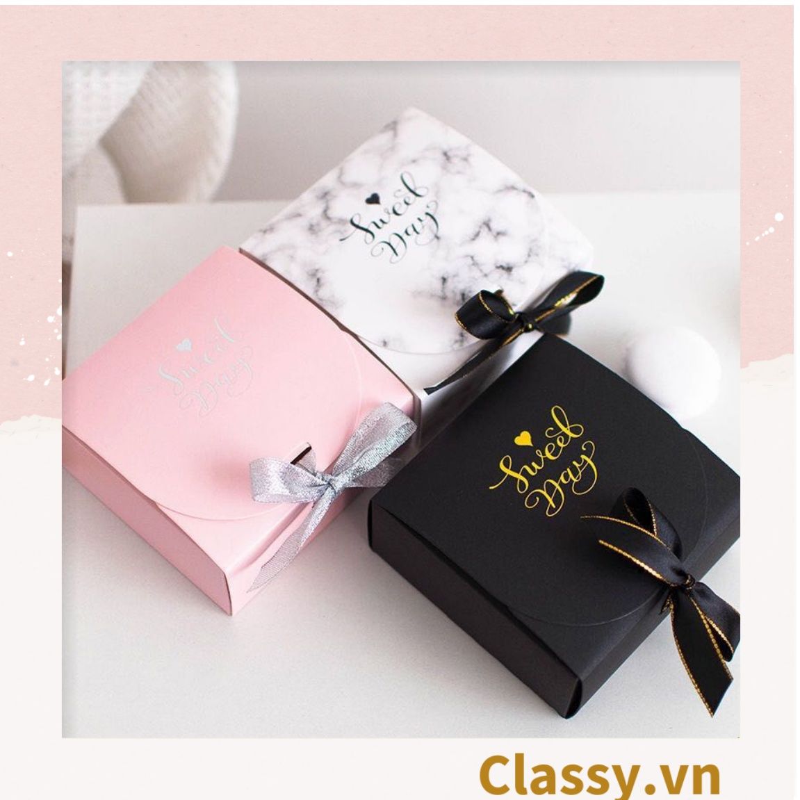 Hộp giấy đựng bánh tráng miệng, bánh kẹo, quà tặng thắt dây ruy băng tự gấp Q628