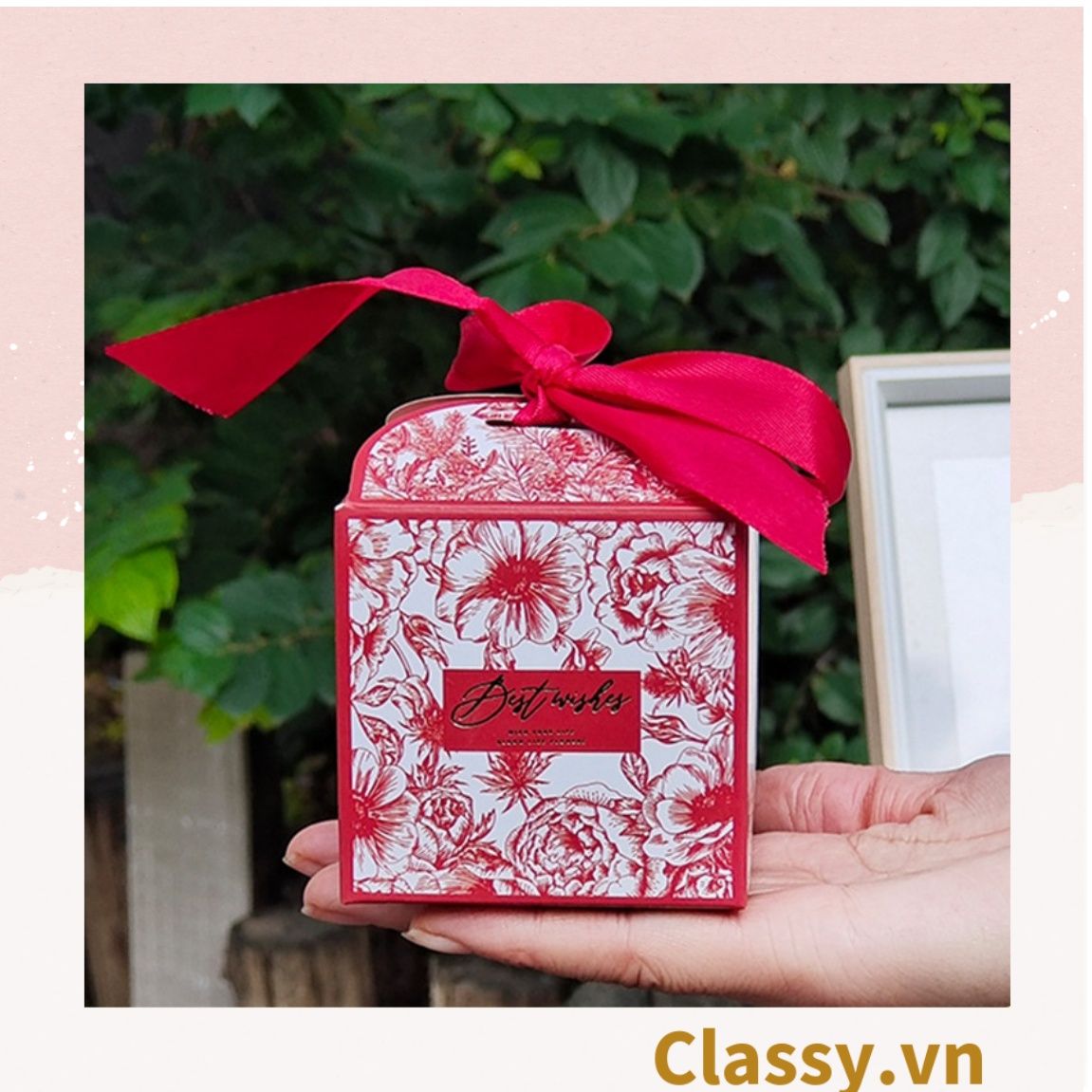 Q794 -(Kích thước 15x12x10cm) - Hộp giấy tự gấp đựng quà tặng hình hộp vuông kèm ruy băng và quai xách nhựa cứng