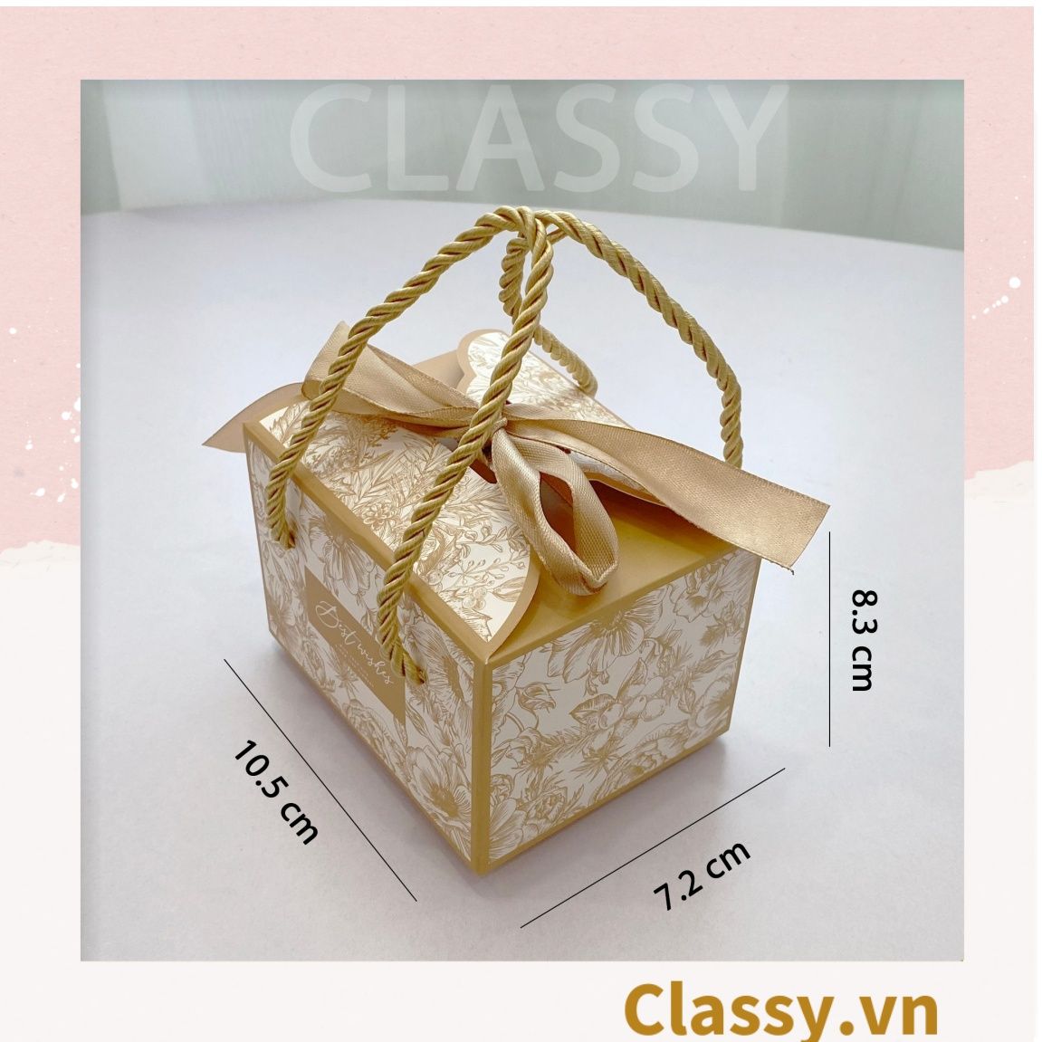 Q794 -(Kích thước 15x12x10cm) - Hộp giấy tự gấp đựng quà tặng hình hộp vuông kèm ruy băng và quai xách nhựa cứng
