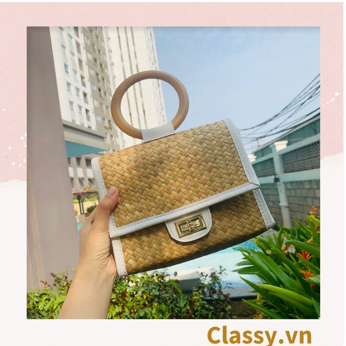 Giỏ đệm nắp quai gỗ sang chảnh tiểu thư, làm từ cỏ bàng 100% thiên nhiên, từ bàn tay thợ thủ công Việt Nam T983