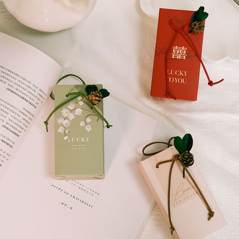 Hộp quà tặng tự gấp đính kèm Hoa, đựng kẹo cưới, quà cảm ơn phong cách châu âu, nhiều màu sắc cho bạn lựa chọn Q1892