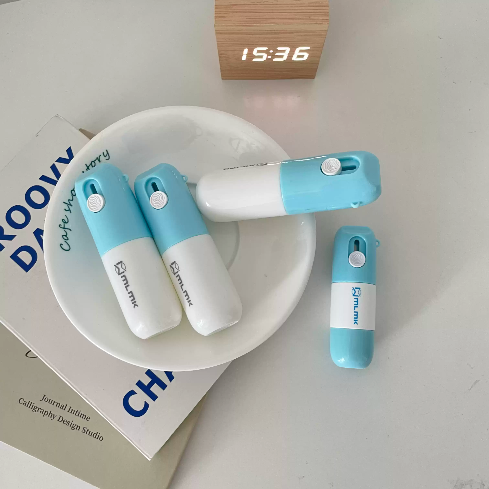 BÚT XÓA THÔNG TIN ĐƠN HÀNG KÈM DAO RỌC GIẤY MINI PK1764, có thể thay lõi