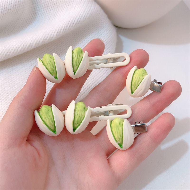 Kẹp tóc dạng clip mỏ vịt, họa tiết minh họa hình hạt dẻ cười PK935