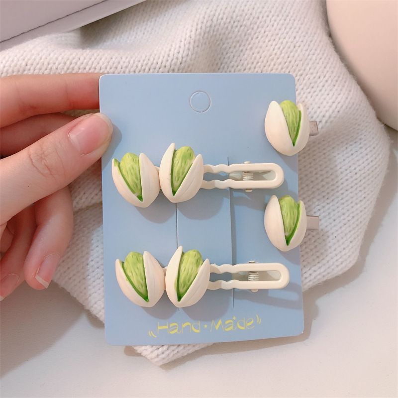 Kẹp tóc dạng clip mỏ vịt, họa tiết minh họa hình hạt dẻ cười PK935
