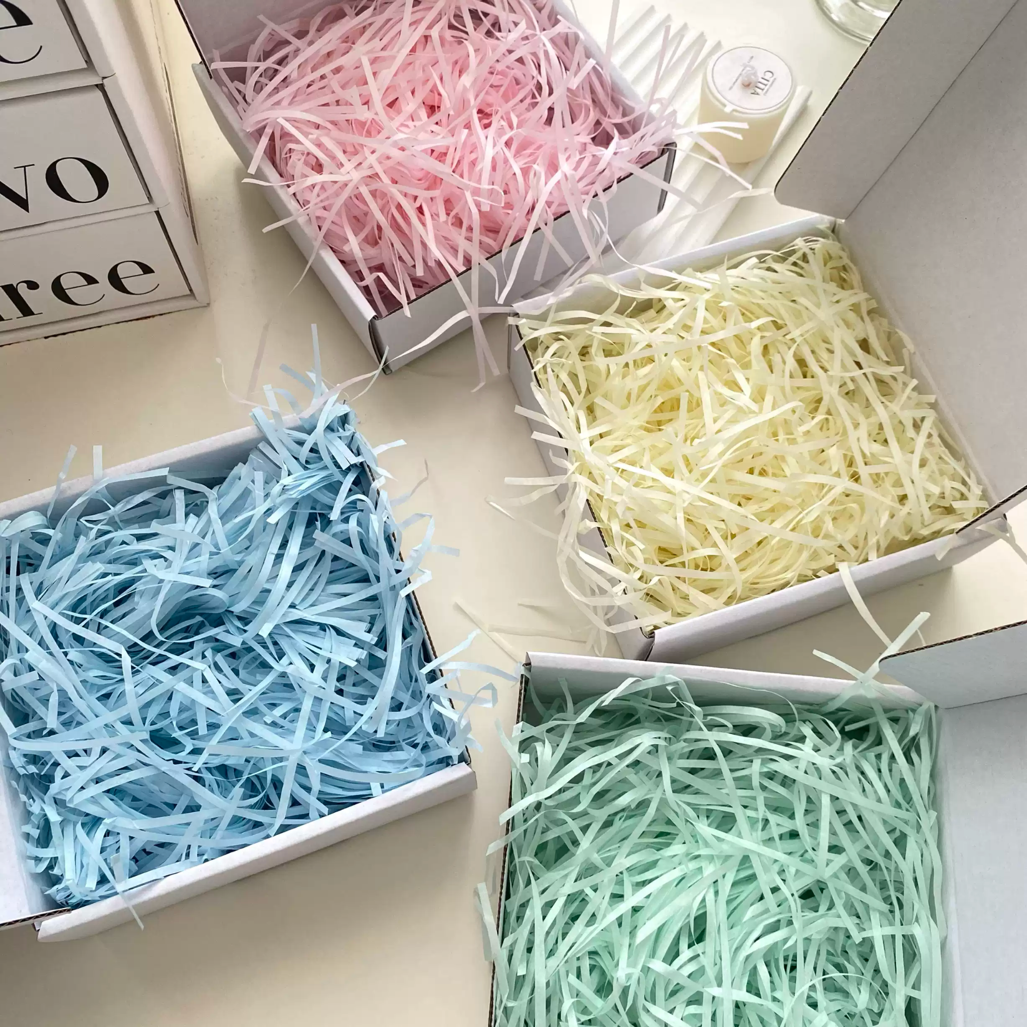 Giấy trang trí hộp quà, lót chống shock trong hộp quà tặng dạng sợi raffia nhiều màu