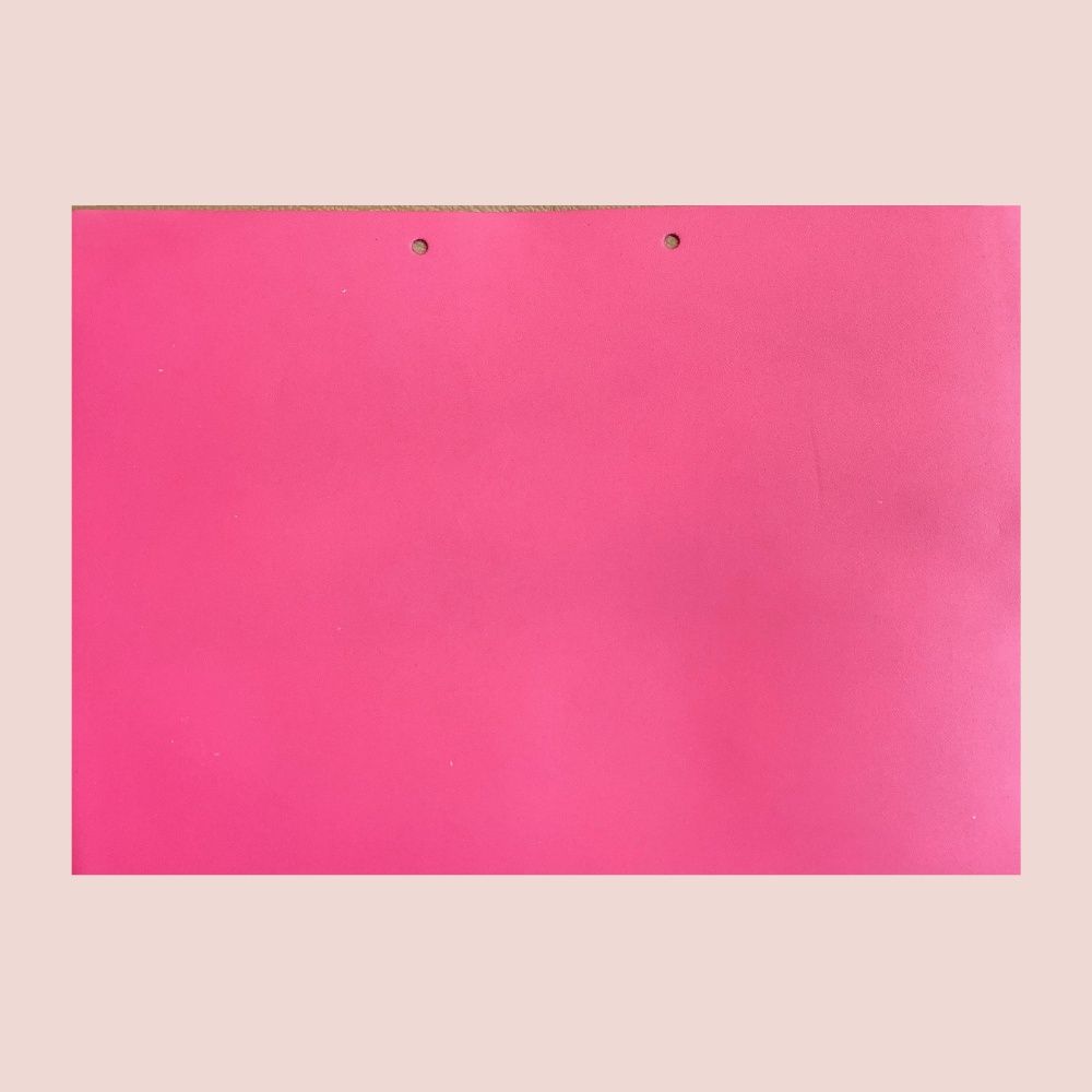 Da bò thuộc miếng làm bằng da bò thật kích thước 190 X 280 MM dùng làm lót chuột hoặc nguyên liệu làm ví da bao da