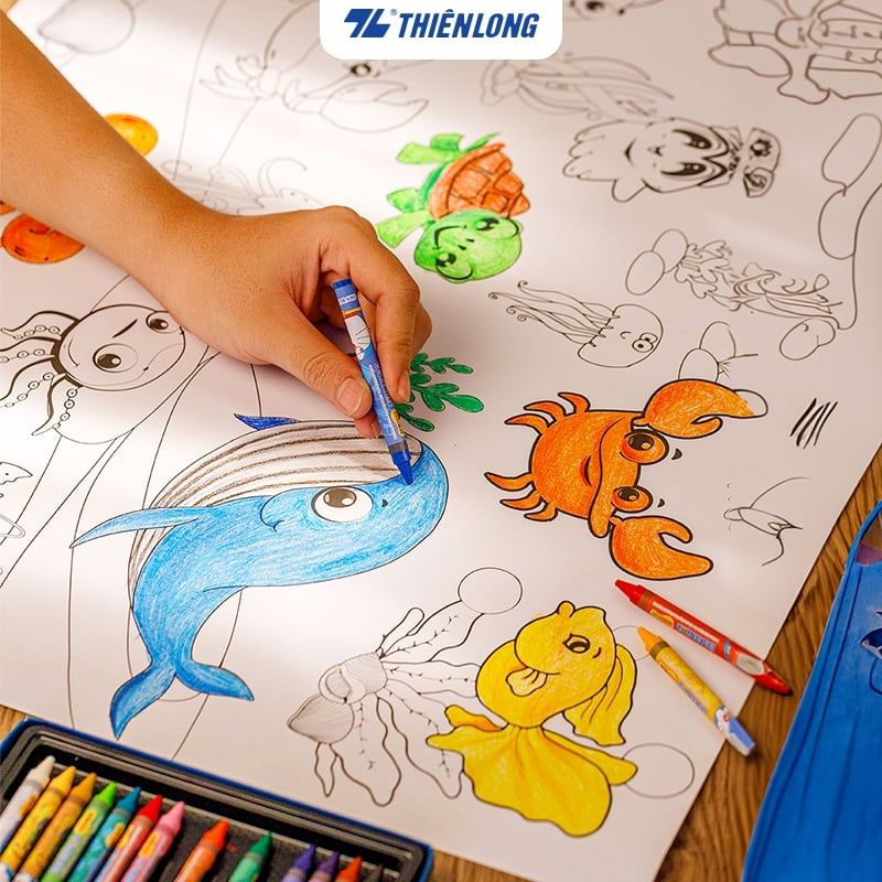 Bộ tranh cuộn tô màu DIY Thiên Long Colokit CRO-C001 cho bé sáng tạo với 5 tranh đa dạng chủ đề, chất giấy dày dặn phù hợp với mọi chất liệu màu