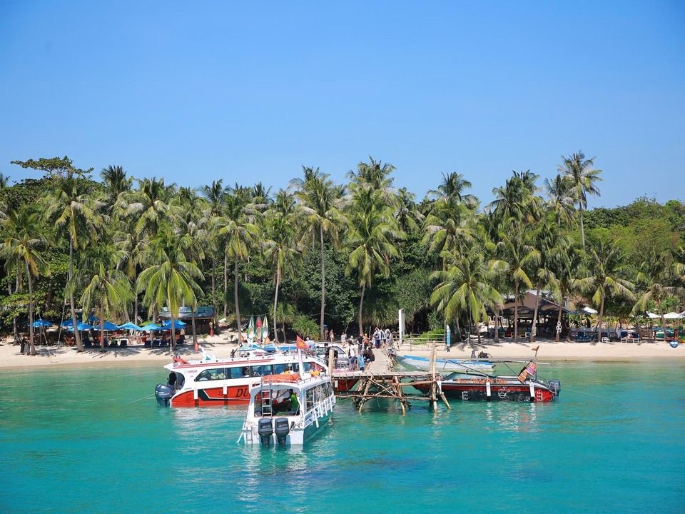 CHO THUÊ CANO RIÊNG 4 ĐẢO: HÒN MÂY RÚT TRONG, HÒN MÓNG TAY, HÒN GHẦM GHÌ, HÒN THƠM