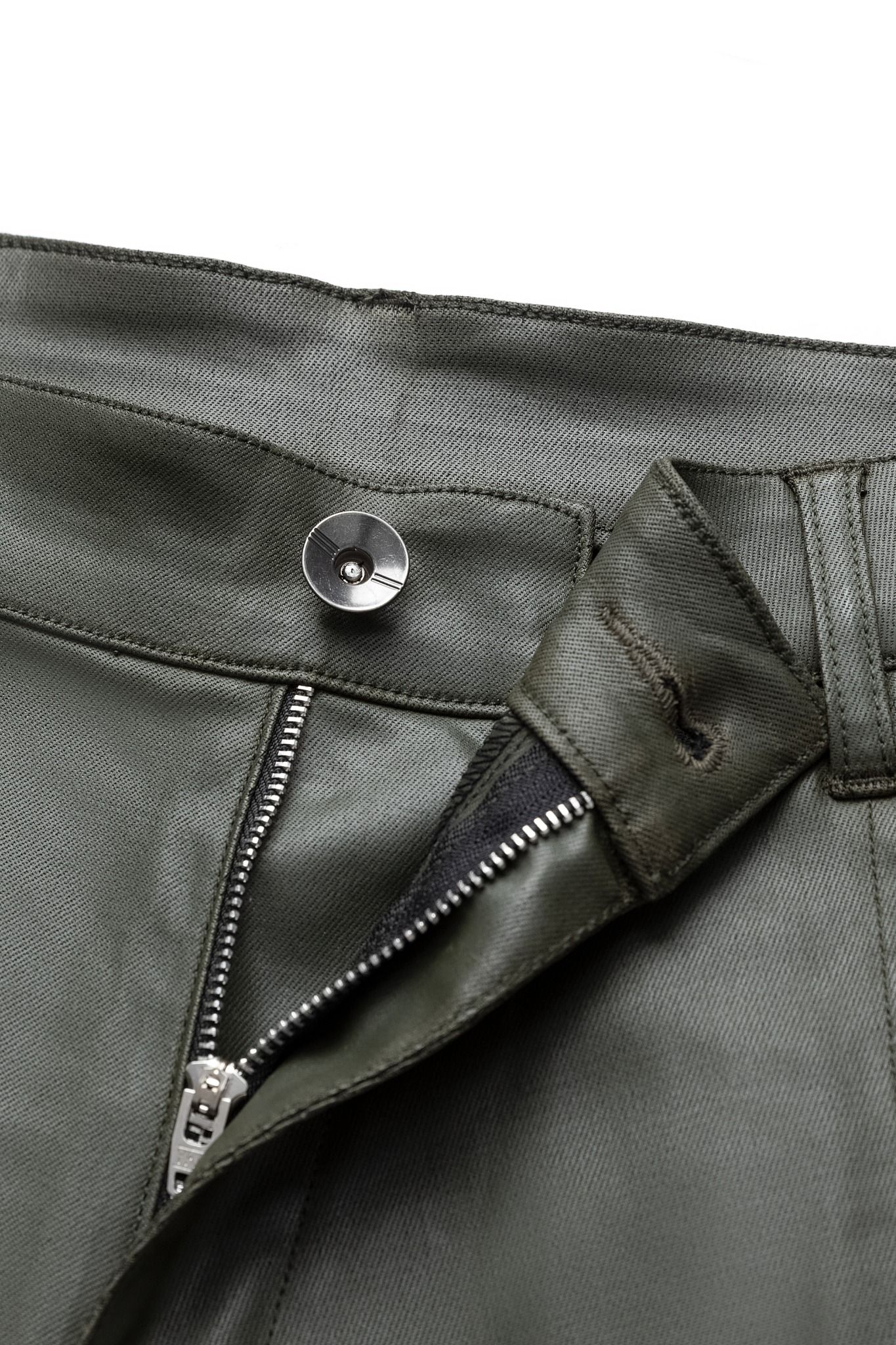 23'ML shorts / MW/ olive