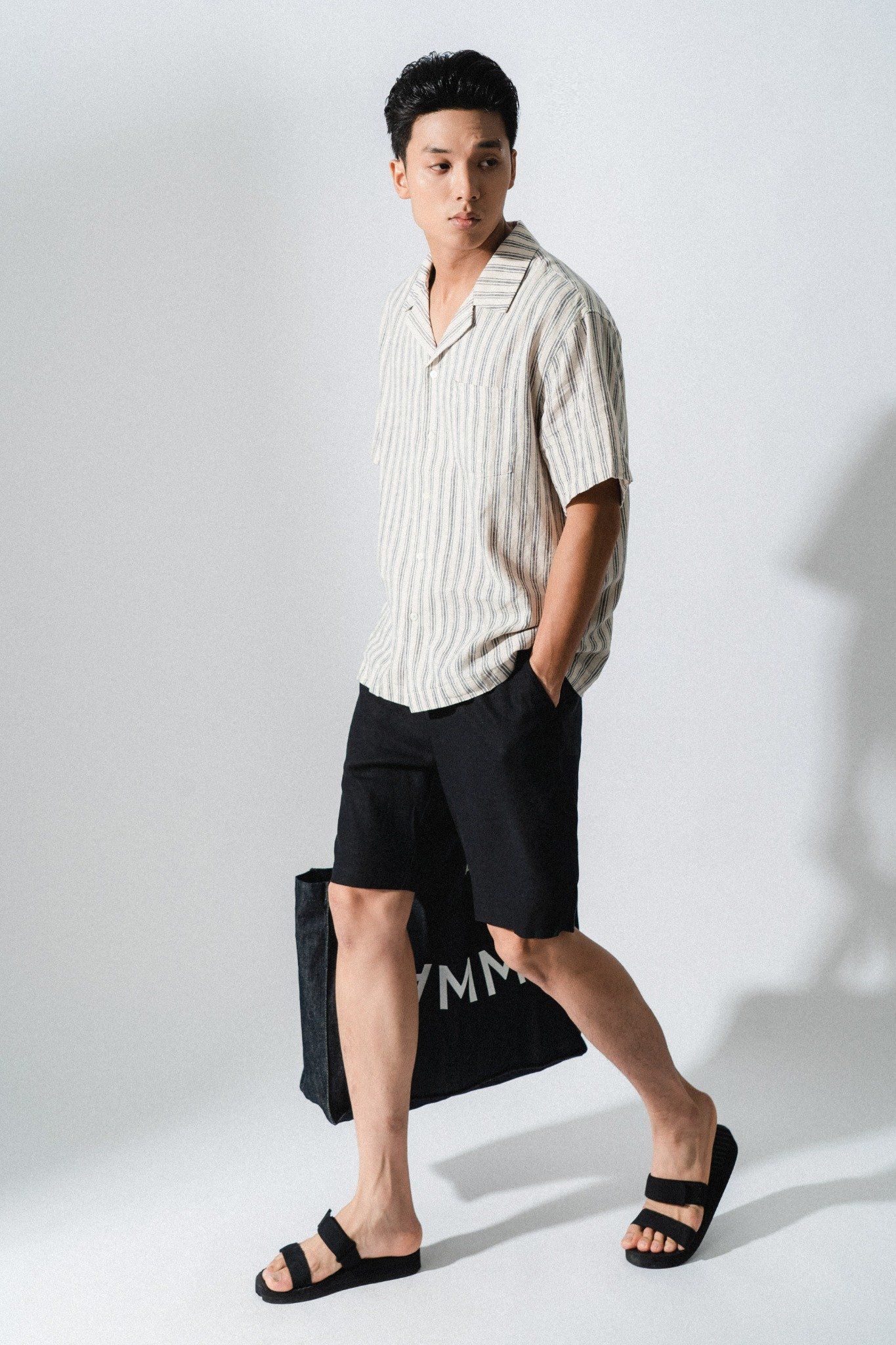  Quần shorts nam vải linen 