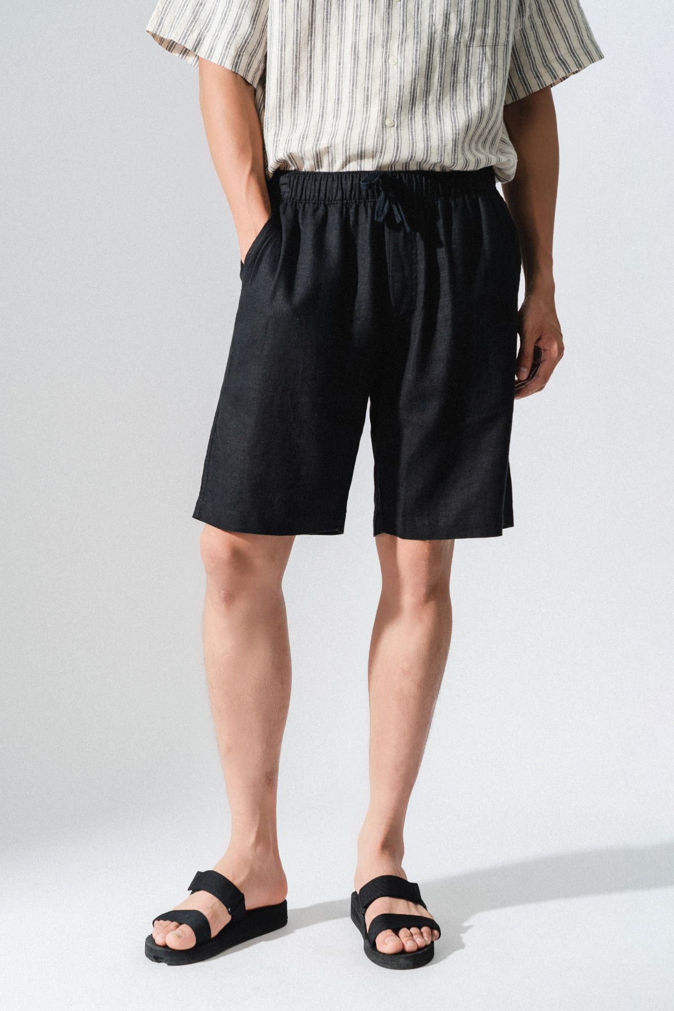  Quần shorts nam vải linen 