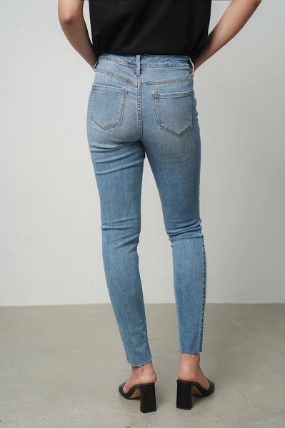  Quần jeans nữ ống ôm sát 