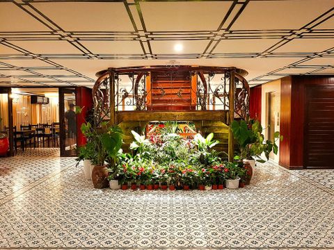 TOUR DU THUYỀN INDOCHINE CHẤT LƯỢNG 5 SAO TRÊN VỊNH HẠ LONG