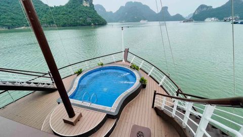 TOUR 2N1Đ DU THUYỀN 5 SAO M’GLORIA CRUISE CAO CẤP TRÊN VỊNH LAN HẠ