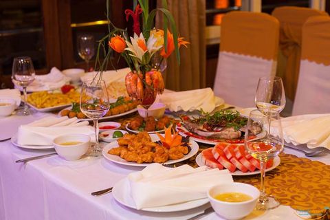 DU THUYỀN 3 SAO GOLDEN STAR TRÊN VỊNH HẠ LONG