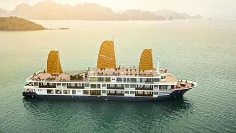 SEALIFE LEGEND DU THUYỀN CAO CẤP TRÊN VỊNH LAN HẠ