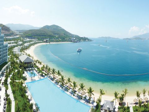 TOUR DU THUYỀN EMPEROR CRUISES VỊNH NHA TRANG
