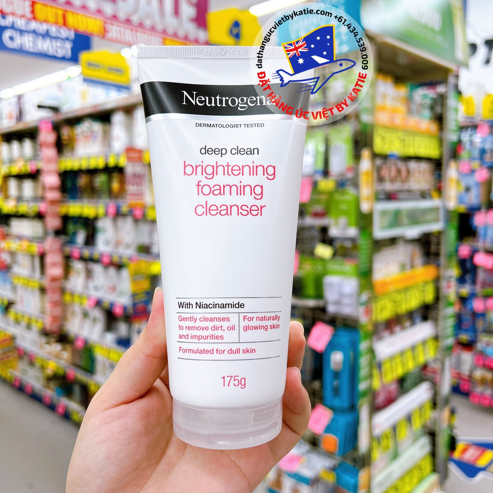 Sữa rửa mặt sạch sâu làm sáng da dành cho da xỉn màu Neutrogena Deep Clean Brightening Foaming Cleanser 175g