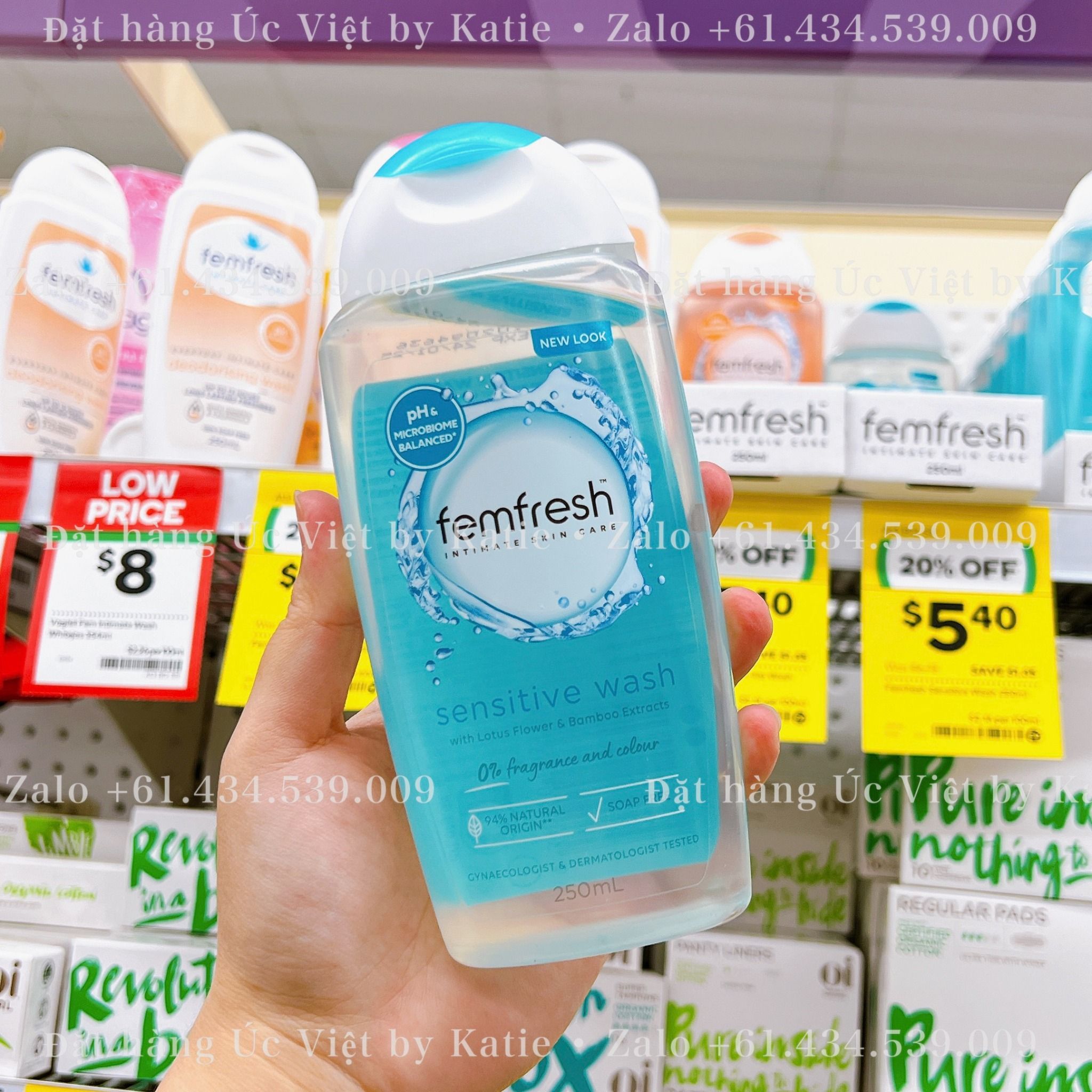 Dung dịch vệ sinh dành cho da nhạy cảm Femfresh Sensitive Wash 250mL