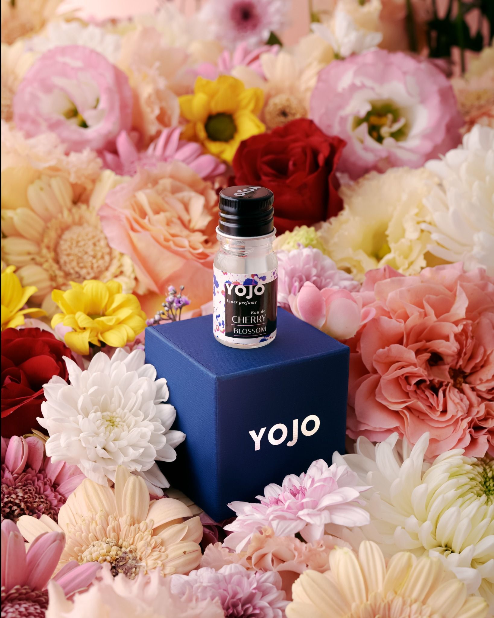 Nước hoa vùng kín Yojo Lady Eau de Cherry Blossom 5ml
