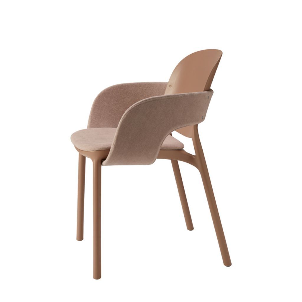 GHẾ HUG ARMCHAIR CUSCINO