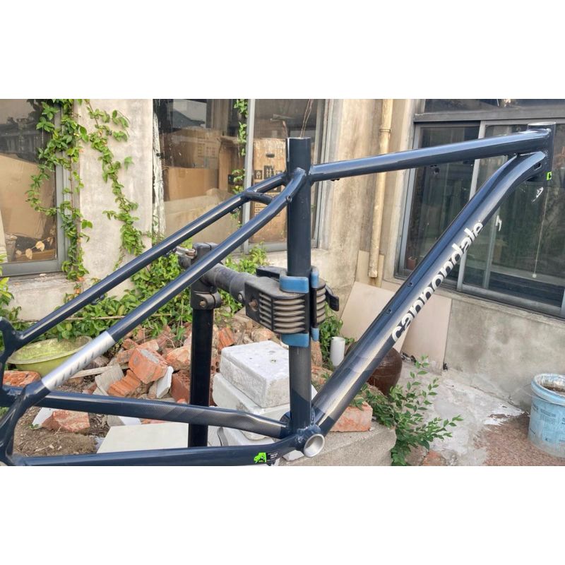 khung Cannondale màu xi măng xám đậm trail 7 27.5 inch trầy nhe
