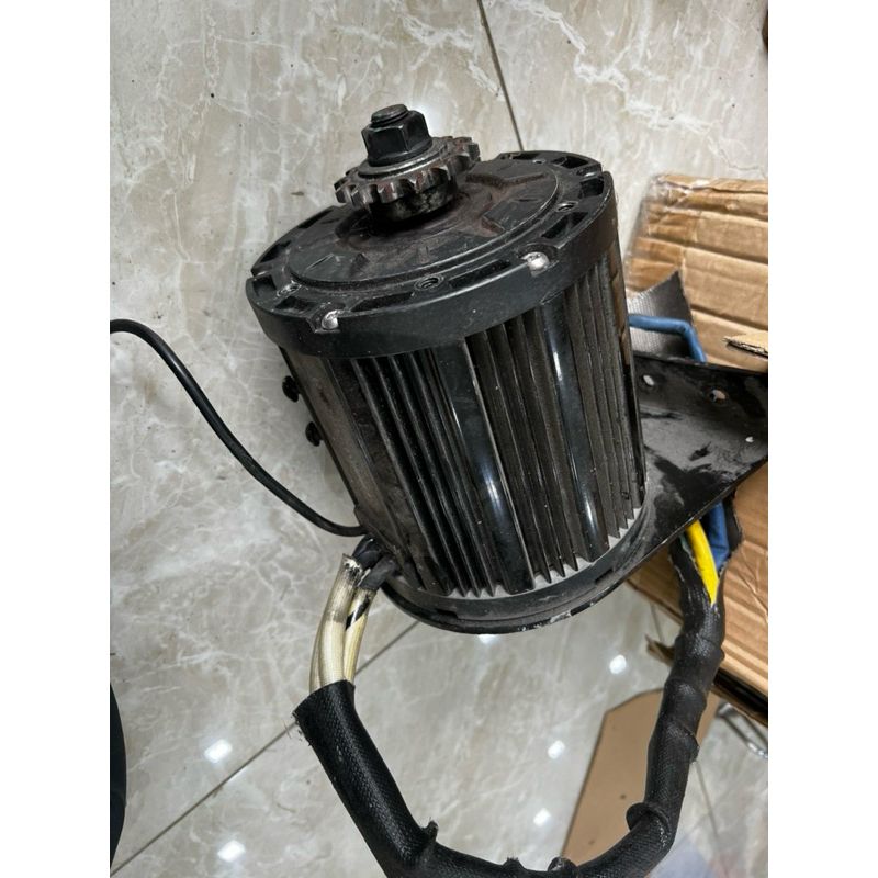động cơ QS 4000w 138 90h mid drive qua dùng