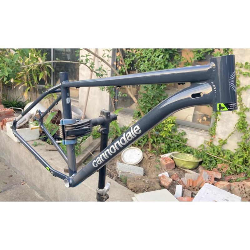 khung Cannondale màu xi măng xám đậm trail 7 27.5 inch trầy nhe