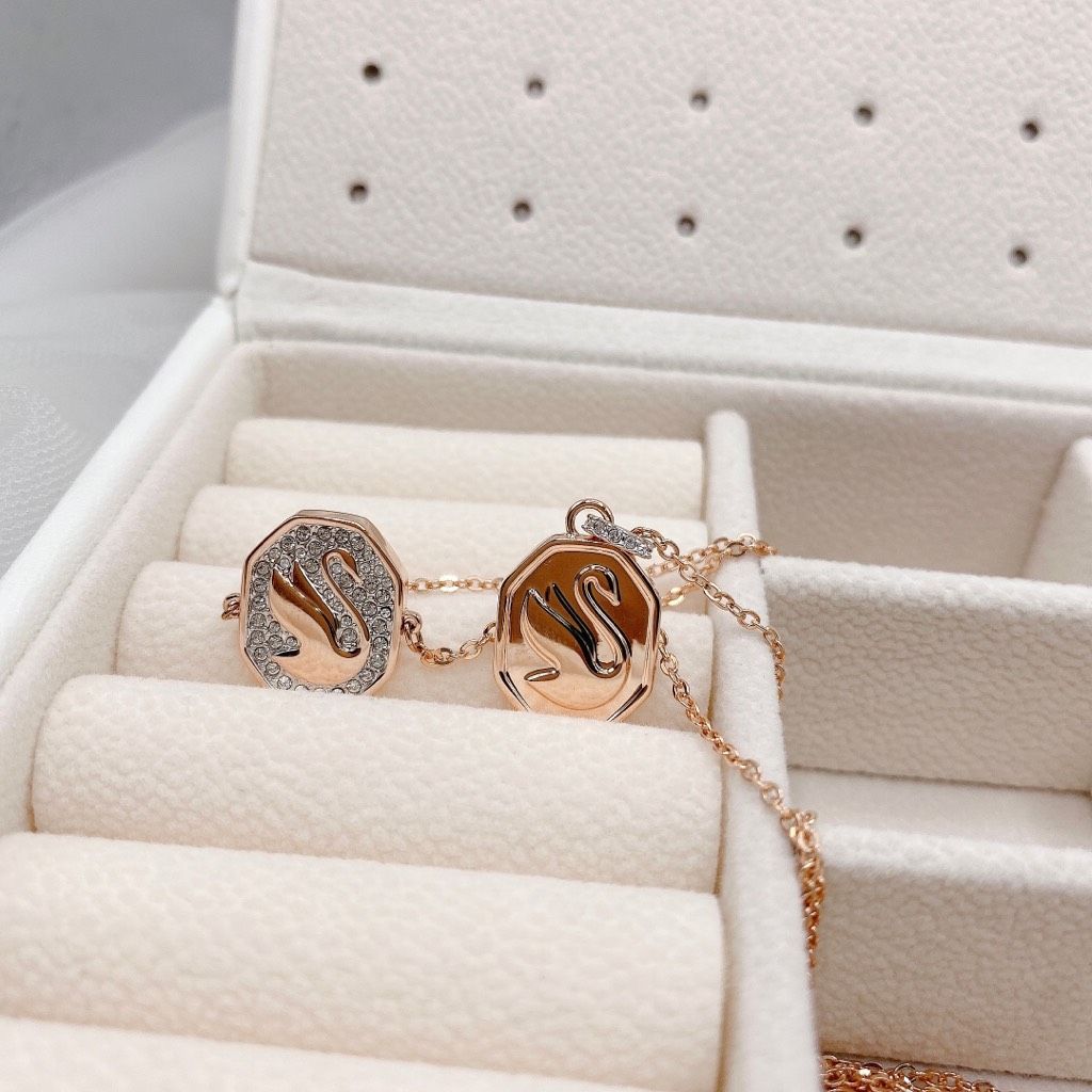 Dây chuyền thiên nga Swarovski khắc thiên nga đeo 2 mặt màu vàng hồng - Swarovski Signum pendant Swan, White, Rose gold-tone plated