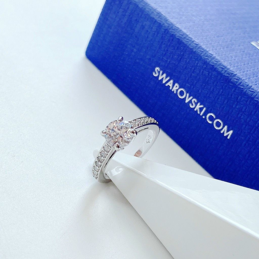 Nhẫn Swarovski Attract màu trắng - Swarovski Attract ring Round cut, Pavé, White, Rhodium plated