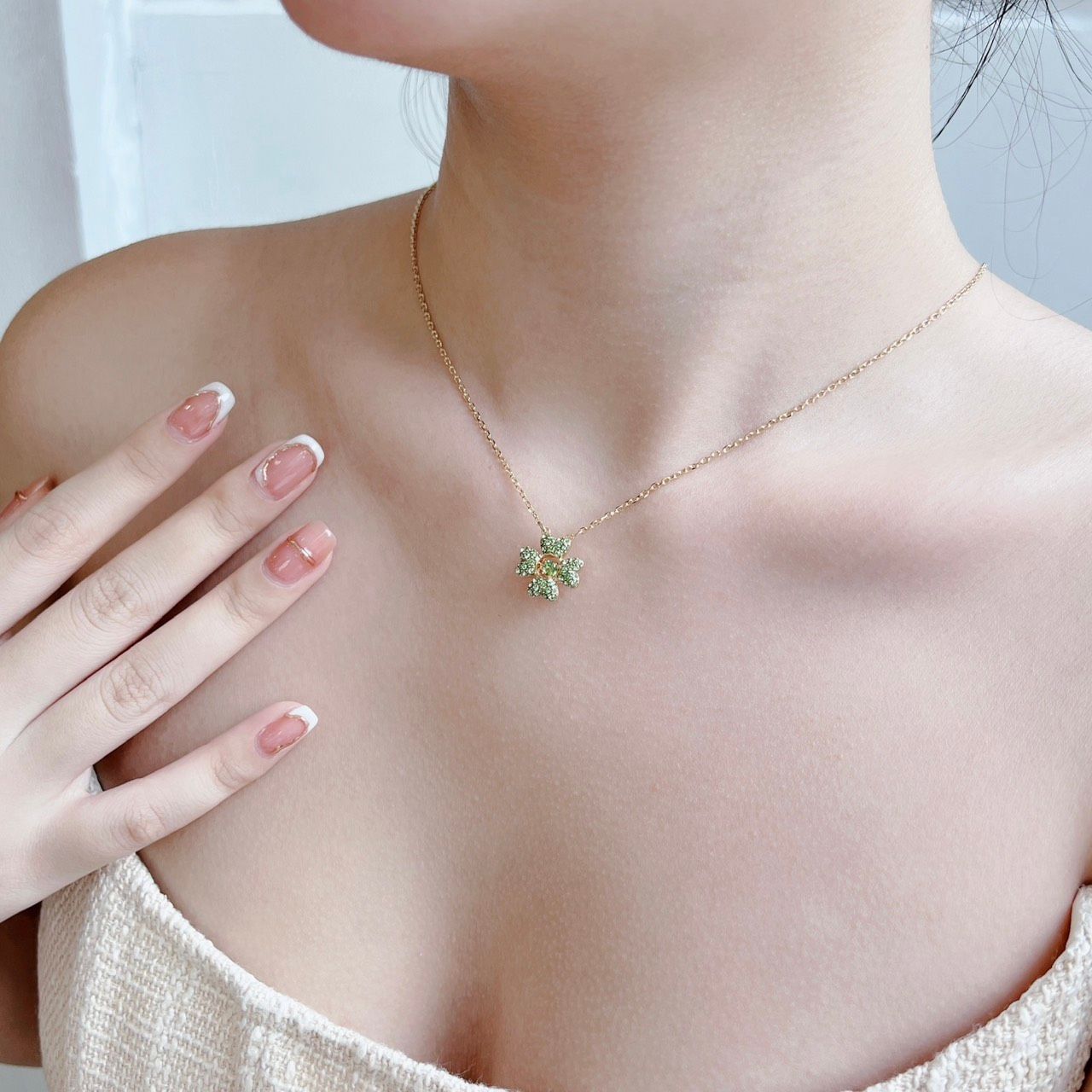 Dây chuyền Swarovski Idyllia cỏ bốn lá xanh dây vàng -Swarovski Idyllia pendant Clover, Green, Gold-tone plated