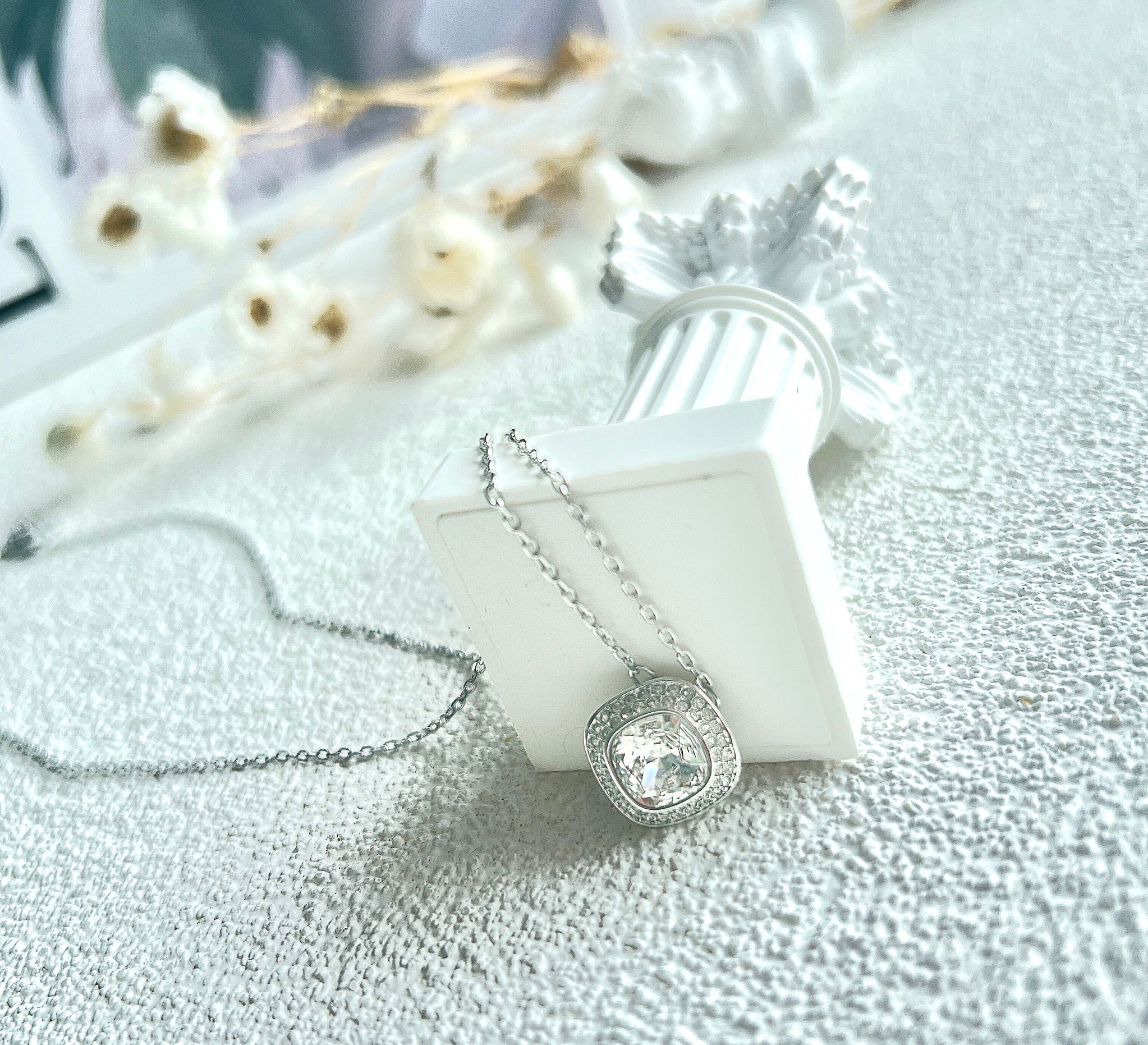Swarovski Lattitude Pendant, White, Rhodium plating