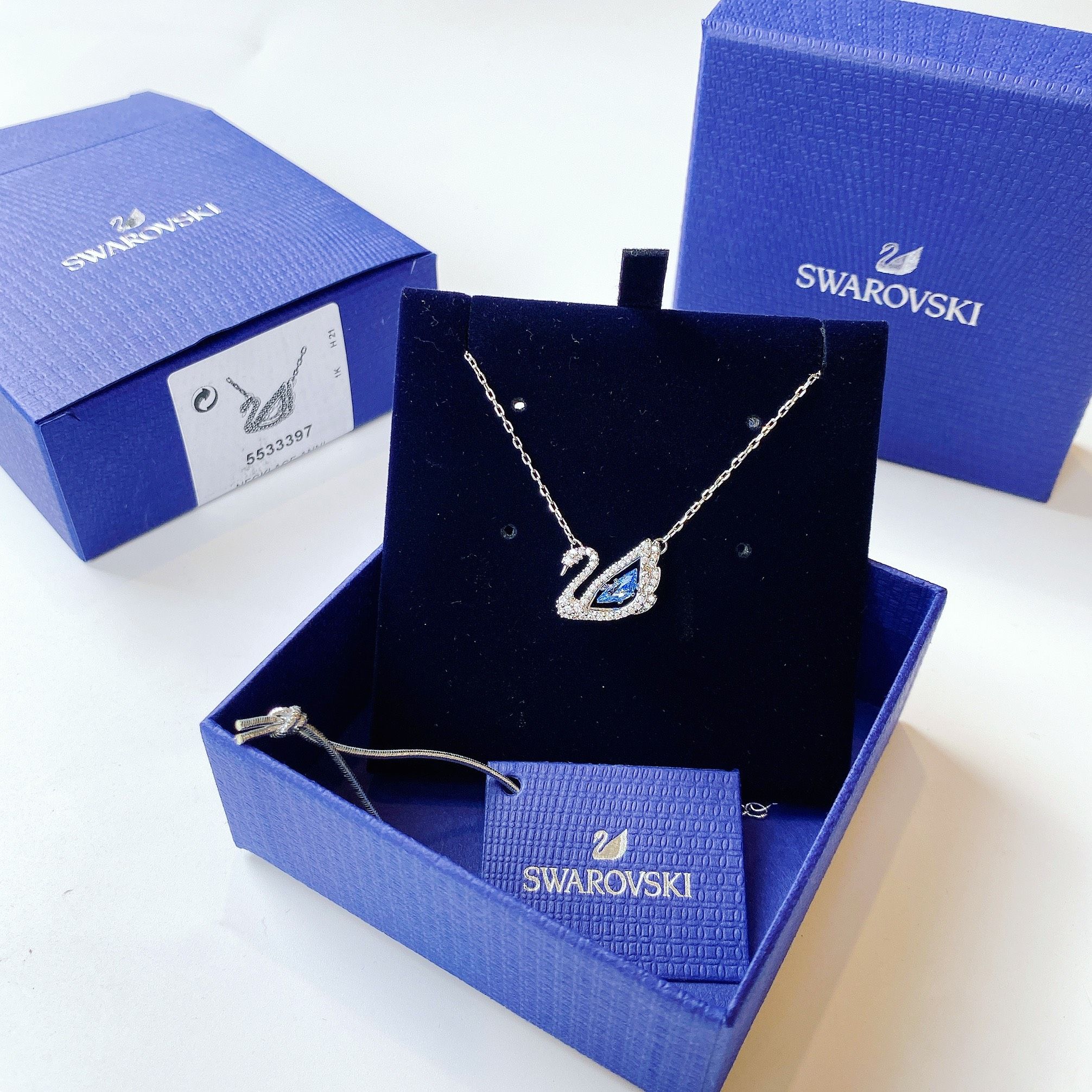 Dây chuyền thiên nga Swarovski đá nhảy xanh - Swarovski Dancing Swan necklace Swan, Blue, Rhodium plated